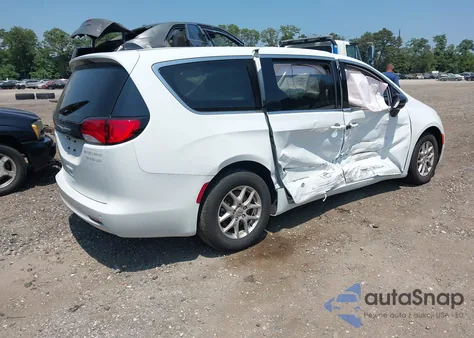 2024 Chrysler Voyager Lx z USA, uszkodzony, nr VIN 2C4RC1CG8RR146825